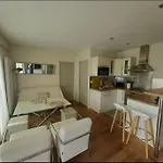 T2 Centre, à 2 Minutes, Parking Appartement *