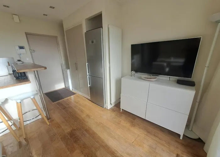 T2 Centre, A 2 Minutes, Parking Daire *